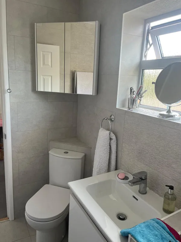 Bathroom installation, Purley